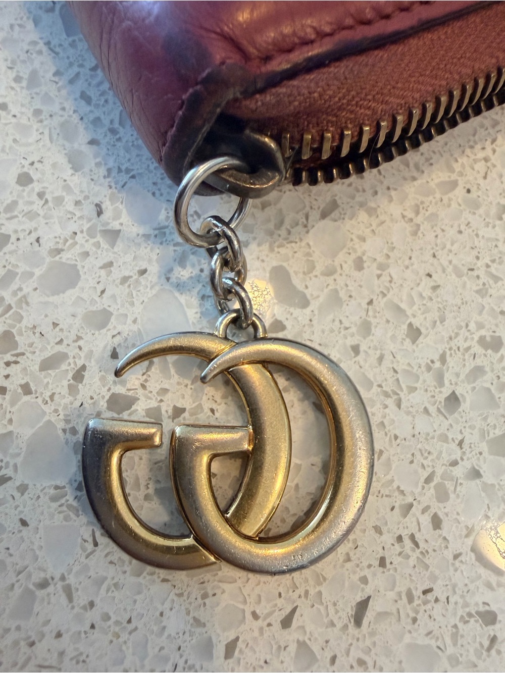 Authentic Gucci Burgundy Leather Zip Around Wallet GG Charm - Picture 4 of 5